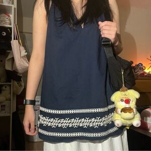 navy blue and white gap flowy tank with open neckline size medium